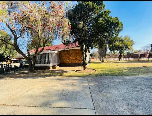 4 BEDROOM HOUSE FOR SALE IN DUNNOTTAR